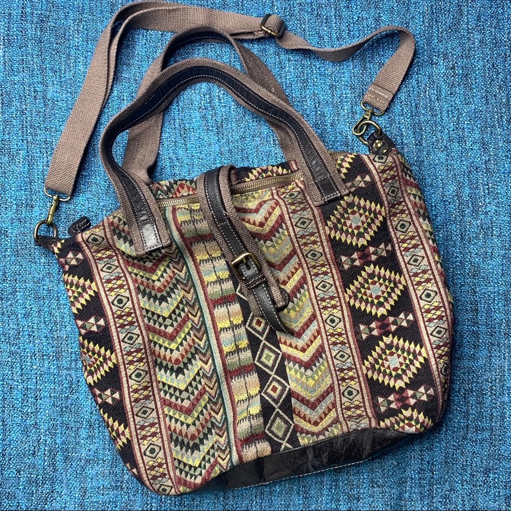 Vintage Wilsons Leather Tapestry Print Aztec Duffle Crossbody Bag Western Boho